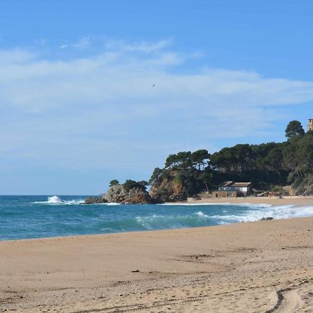 Apartamento Las Antillas con piscina en playa Els Fenals Lloret de Mar Exterior foto