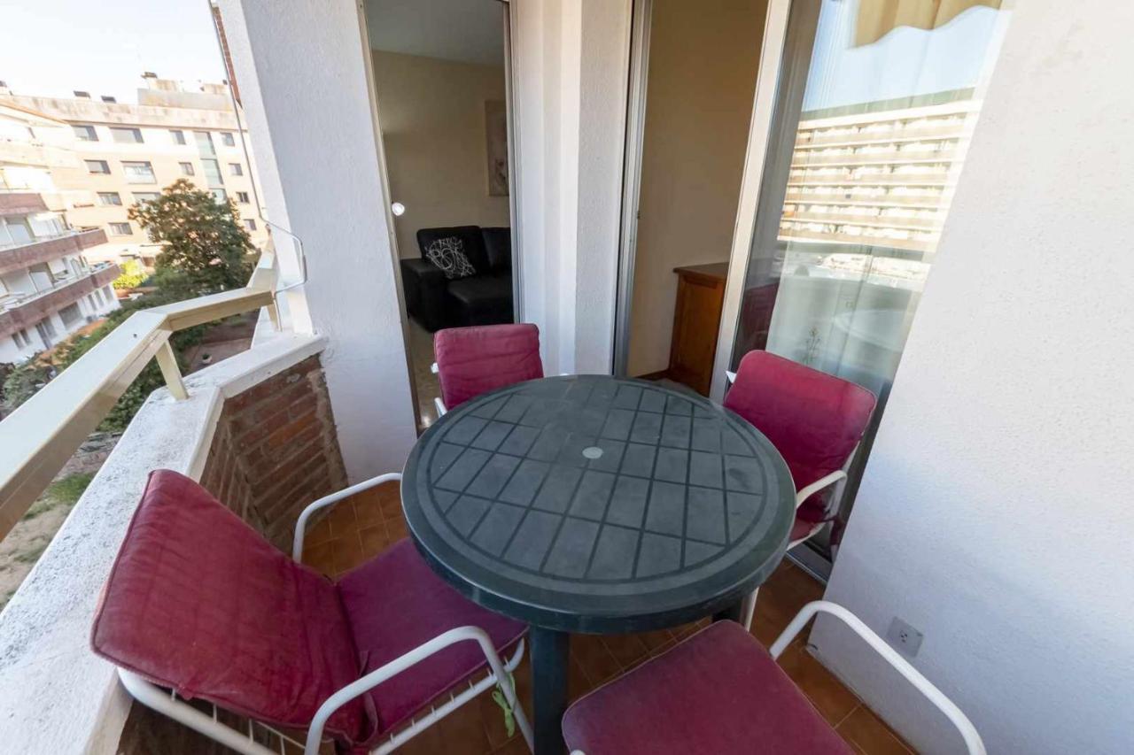 Apartamento Las Antillas con piscina en playa Els Fenals Lloret de Mar Exterior foto