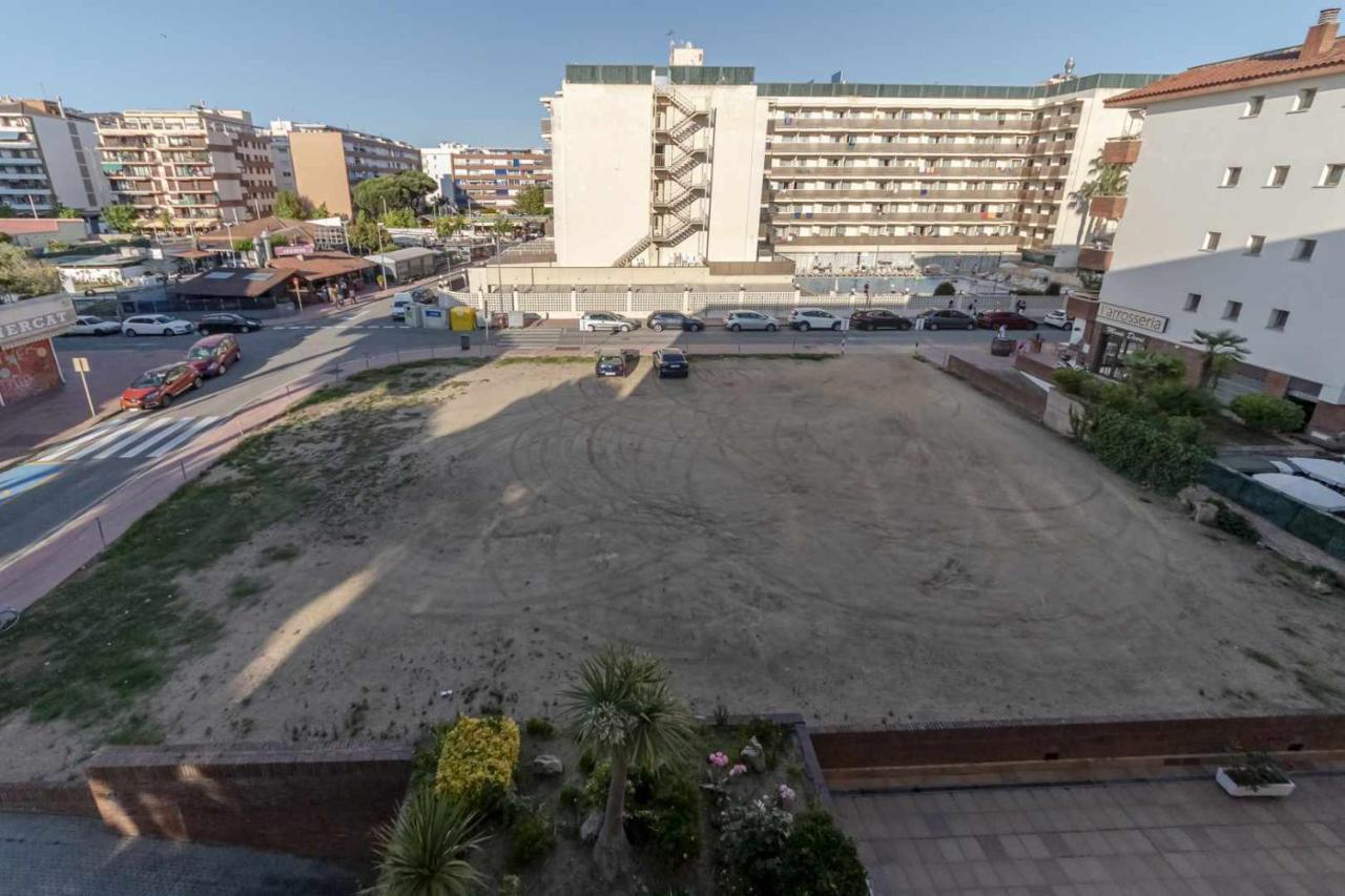 Apartamento Las Antillas con piscina en playa Els Fenals Lloret de Mar Exterior foto